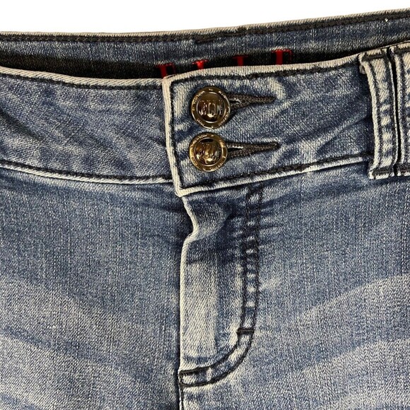 ELLE Women’s Jeans Size‎ 10 Blue Straight Light Stone Wash Distressed Casual - Picture 7 of 10